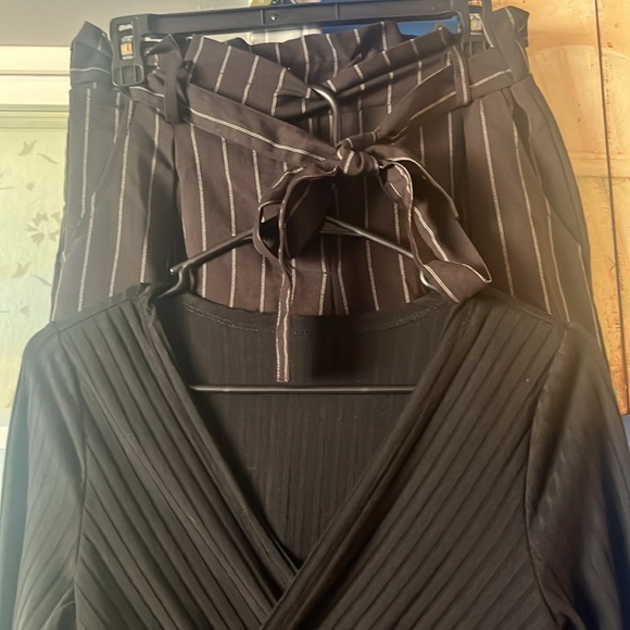 Two piece outfit size large - Picture 2 of 4